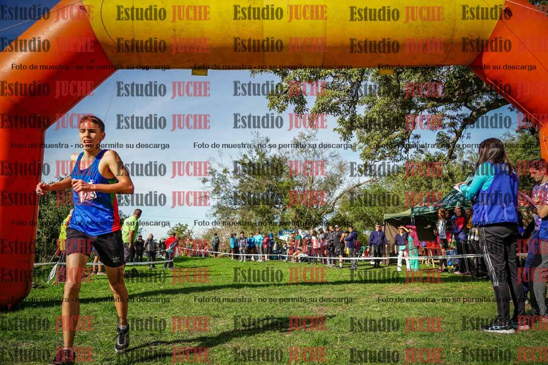 Fotos de la llegada del cross de 3000 m