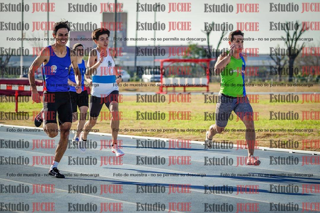Fotos de los 400 m llanos de varones