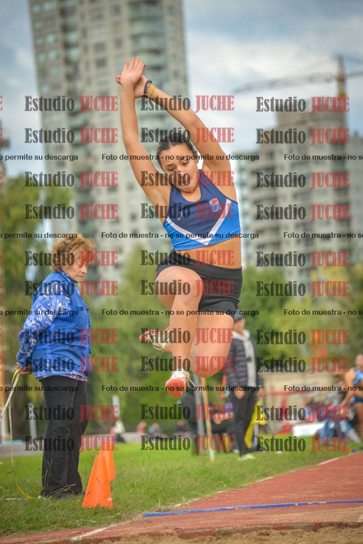 Fotos del salto en largo - mujeres mayores