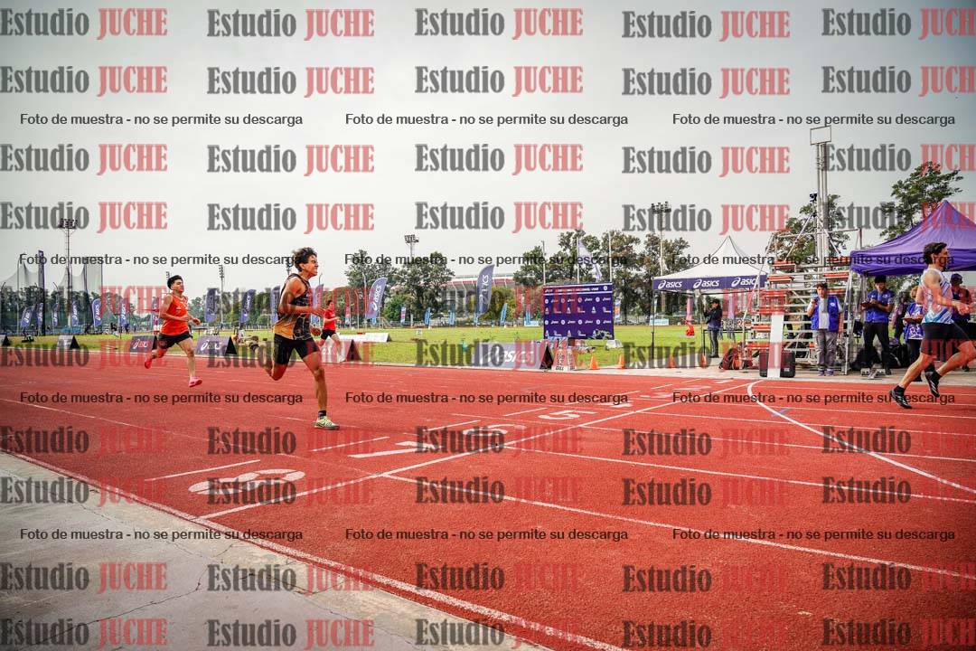Fotos de los 400 m llanos de varones
