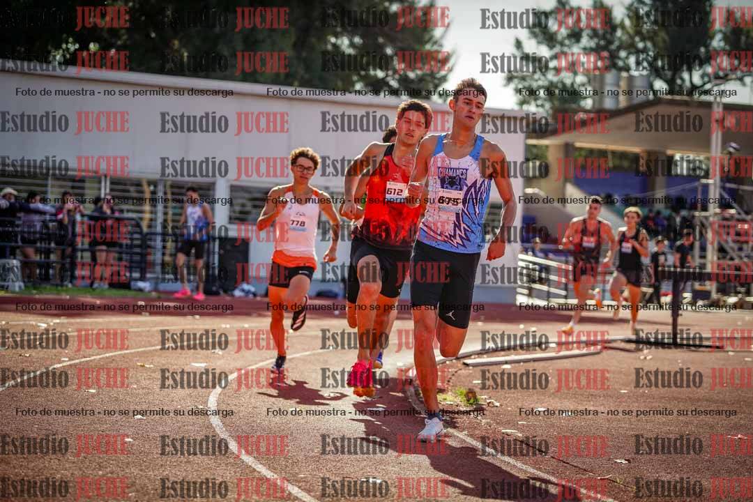 Fotos de los 800 m llanos de varones