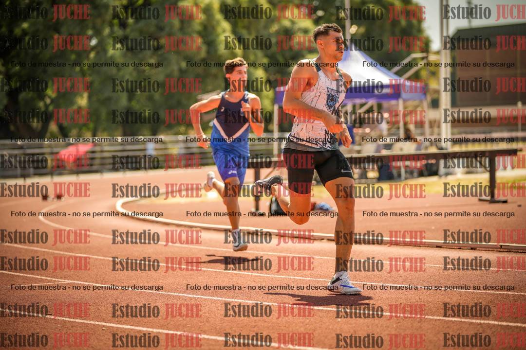 Fotos de los 400 m con vallas de varones