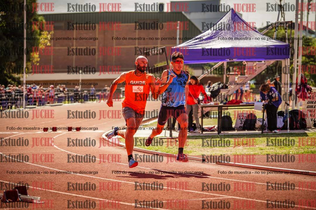 Fotos de los 400 m llanos de varones