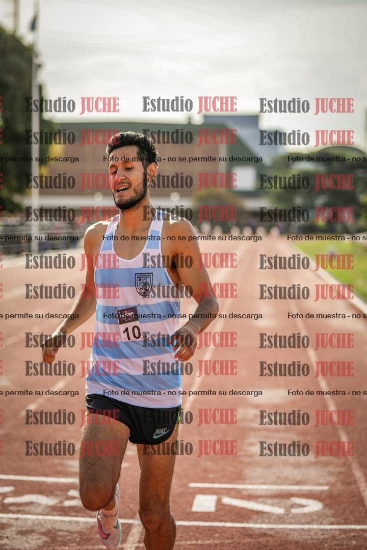Fotos de los 800 m llanos de varones