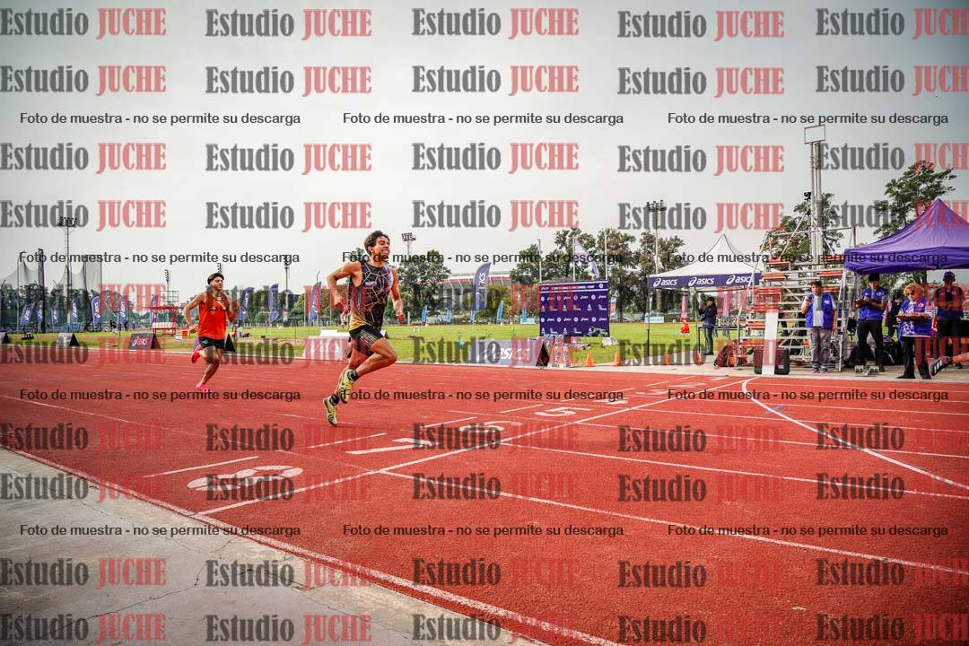 Fotos de los 400 m llanos de varones