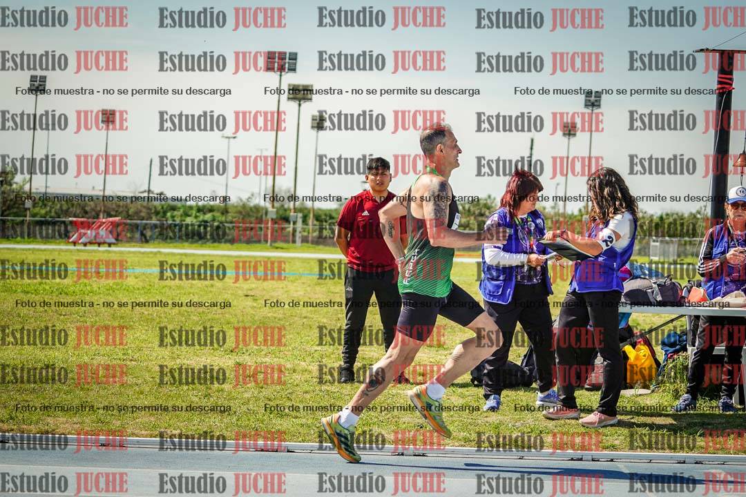 Fotos de los 800 m llanos de varones