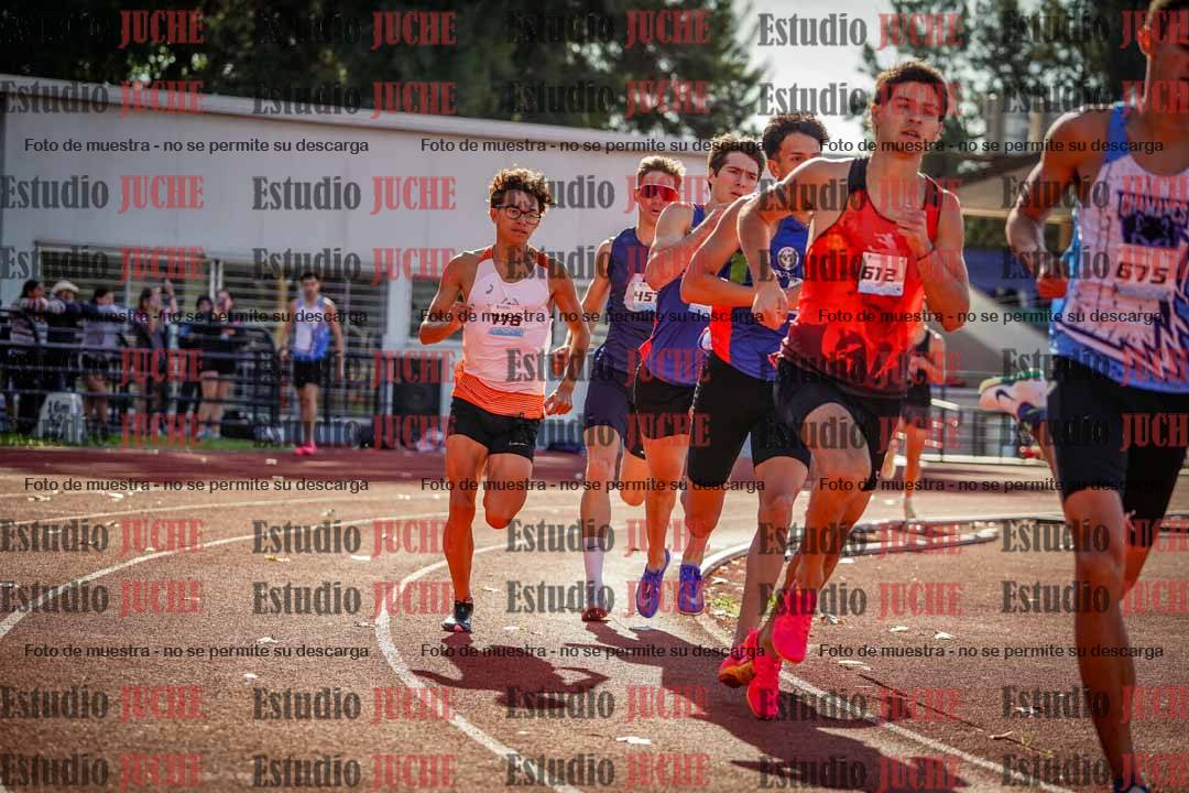 Fotos de los 800 m llanos de varones