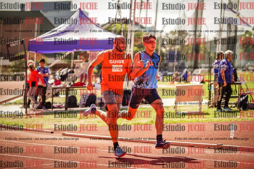 Fotos de los 400 m llanos de varones
