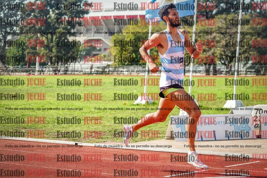 Fotos de los 800 m llanos de varones