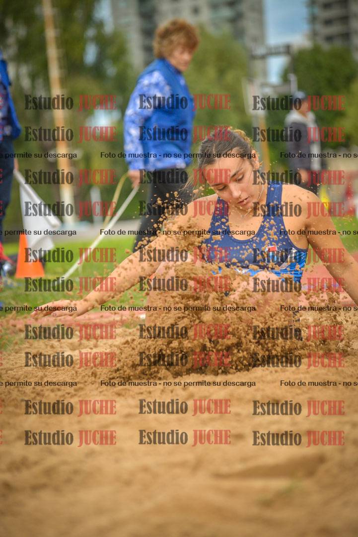 Fotos del salto en largo - mujeres mayores