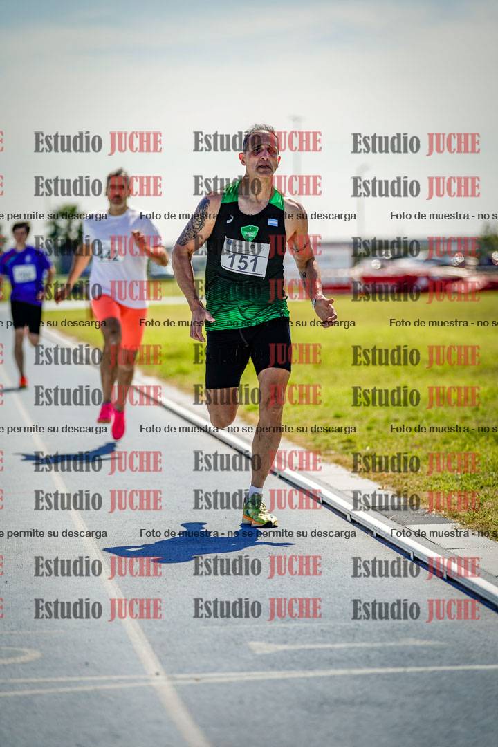 Fotos de los 800 m llanos de varones