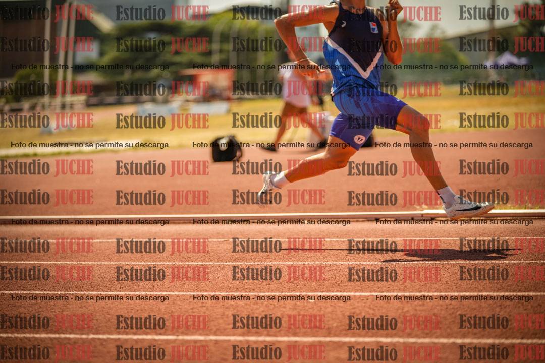 Fotos de los 400 m con vallas de varones