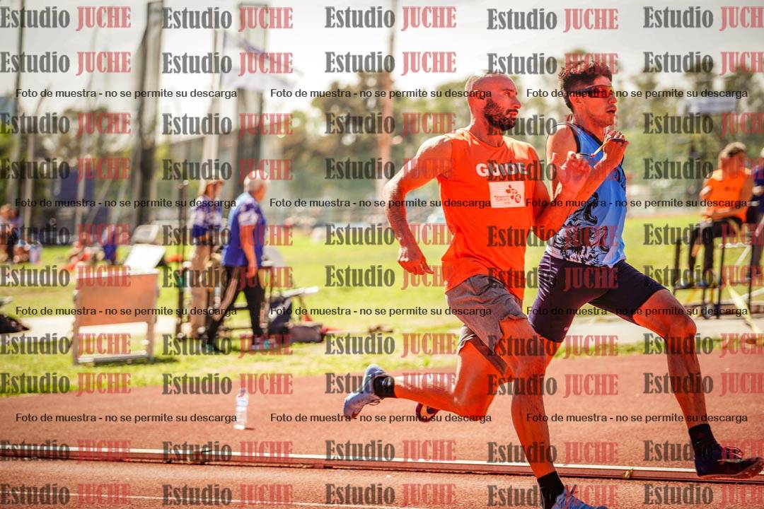 Fotos de los 400 m llanos de varones