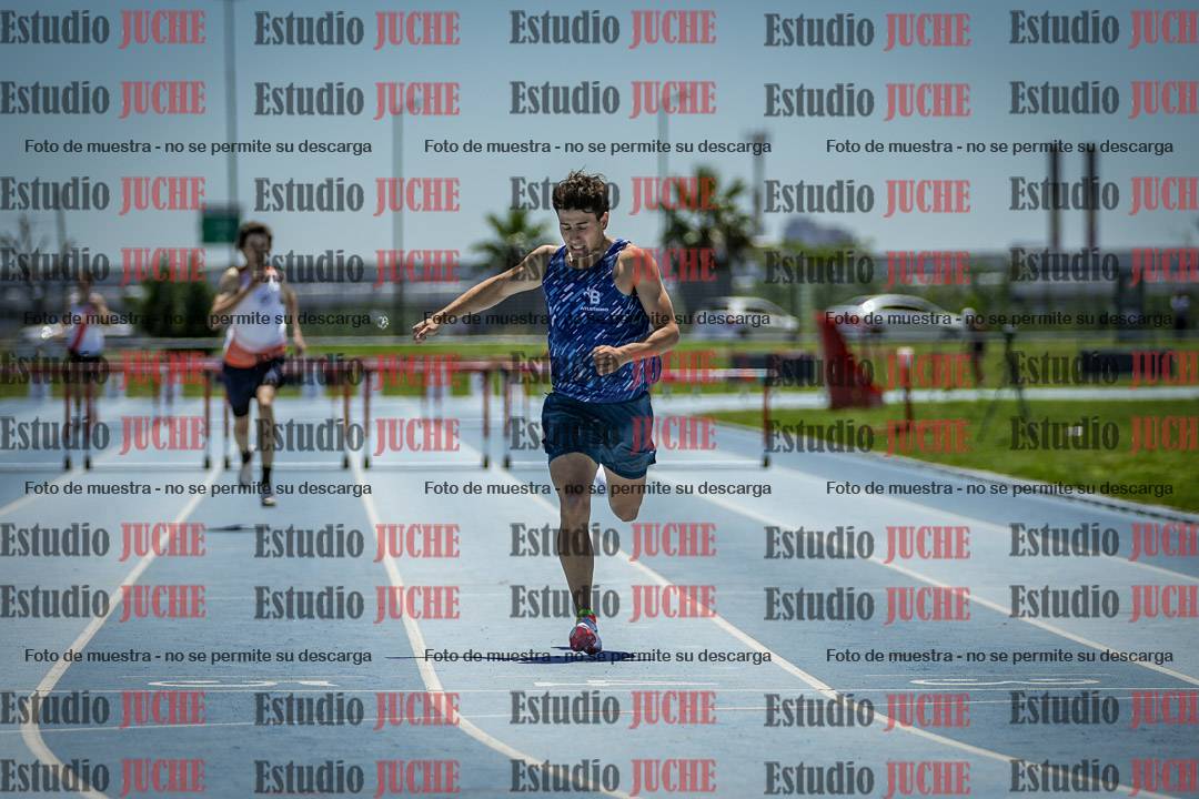 Fotos de los 400 m con vallas de varones