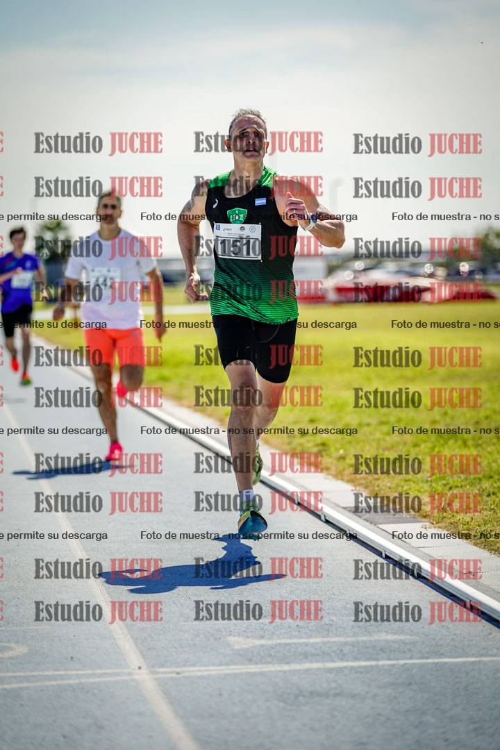Fotos de los 800 m llanos de varones
