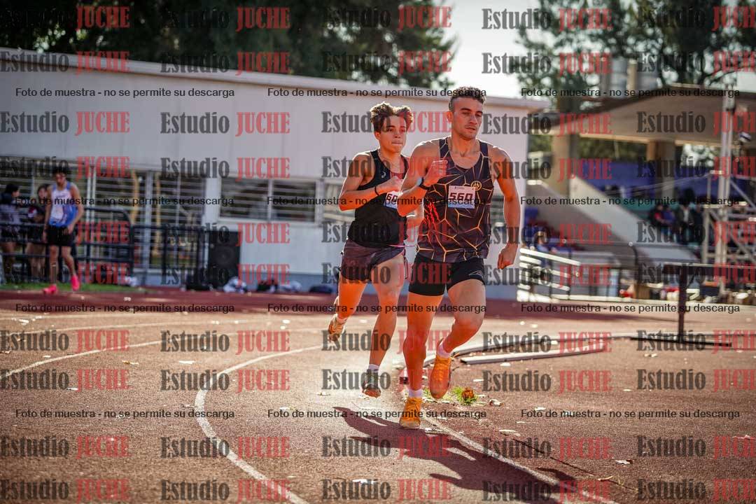 Fotos de los 800 m llanos de varones