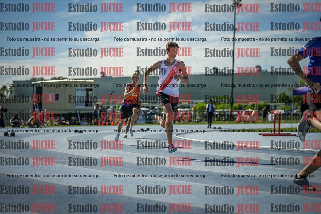Fotos de los 400 m llanos de varones