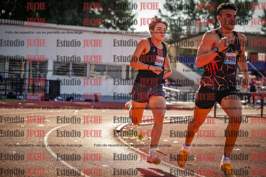 Fotos de los 800 m llanos de varones