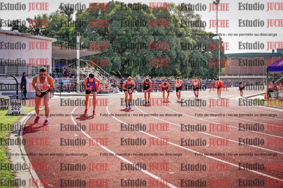 Fotos de los 800 m llanos de varones