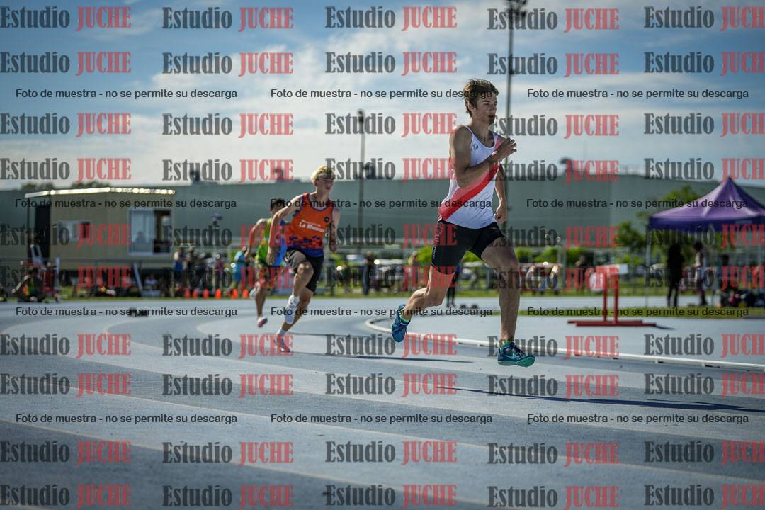 Fotos de los 400 m llanos de varones