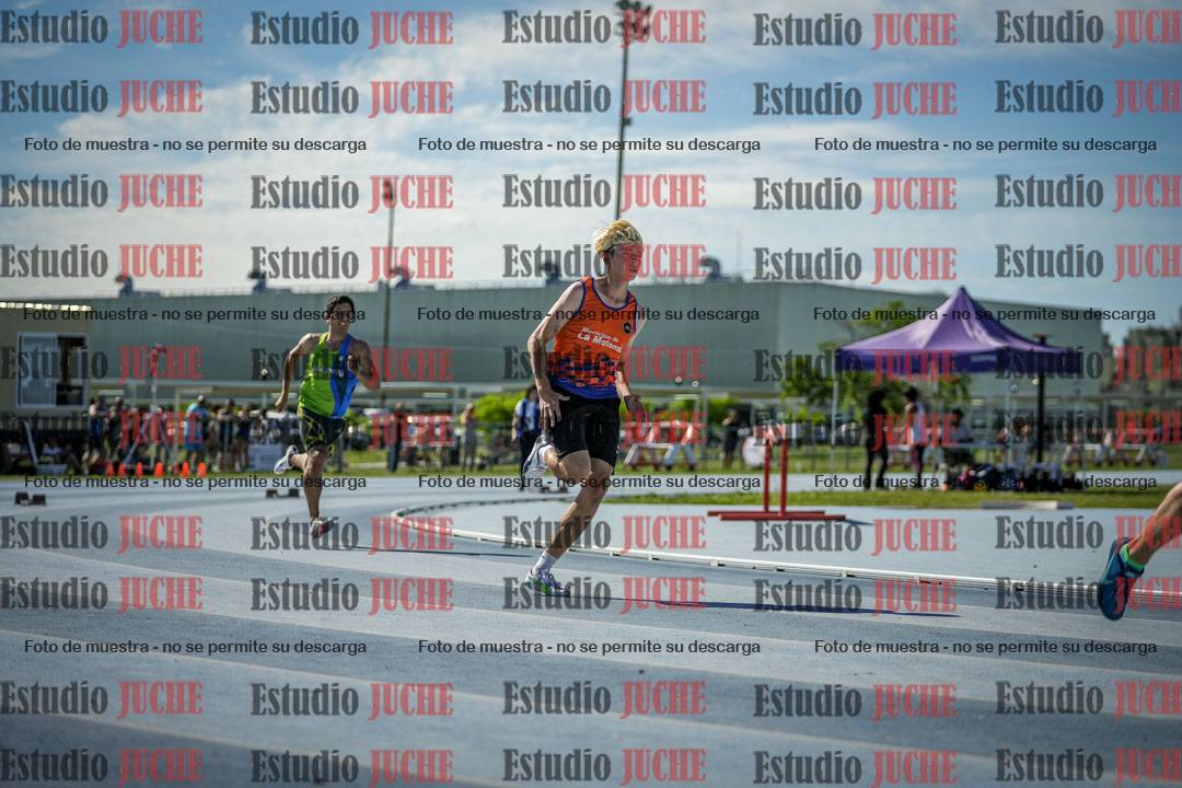 Fotos de los 400 m llanos de varones