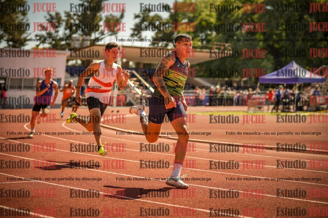 Fotos de los 400 m llanos de varones