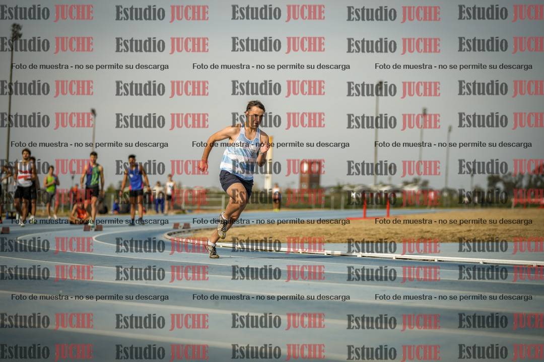 Fotos de los 200 m llanos de varones