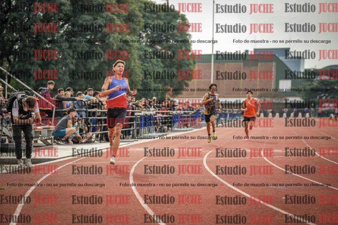 Fotos de los 400 m llanos de varones