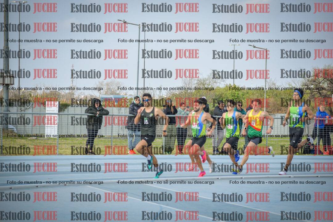 Fotos de los 800 m llanos de varones