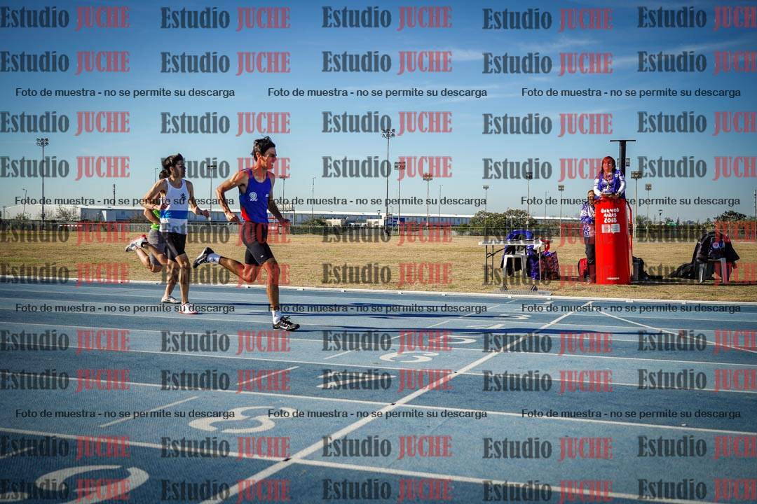 Fotos de los 400 m llanos de varones