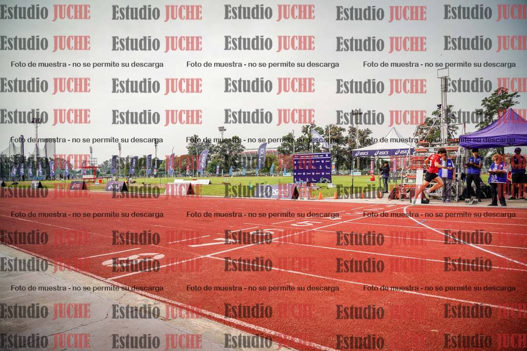 Fotos de los 400 m llanos de varones
