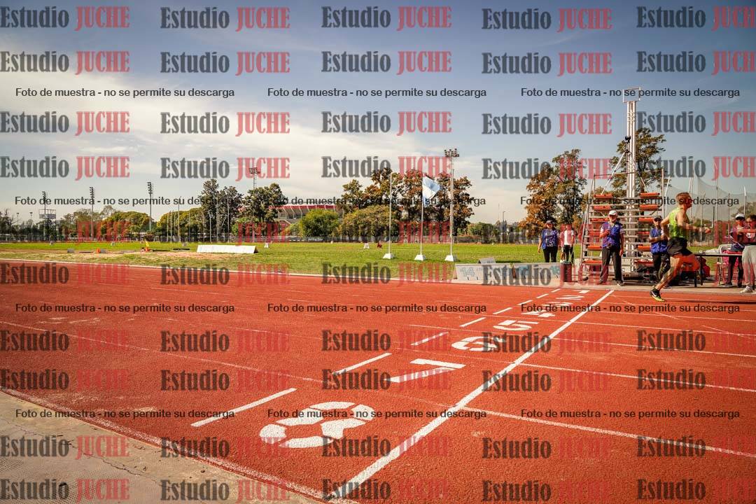 Fotos de los 100 m llanos de varones