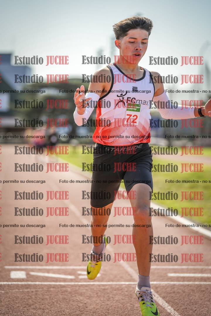 Fotos de los 800 m llanos de varones