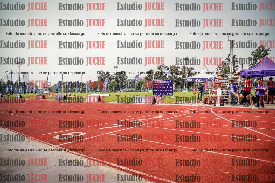 Fotos de los 400 m llanos de varones