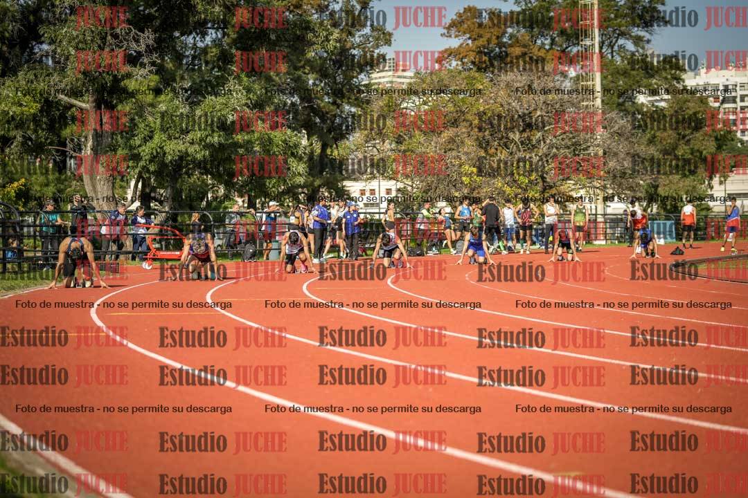 Fotos de los 200 m llanos de varones