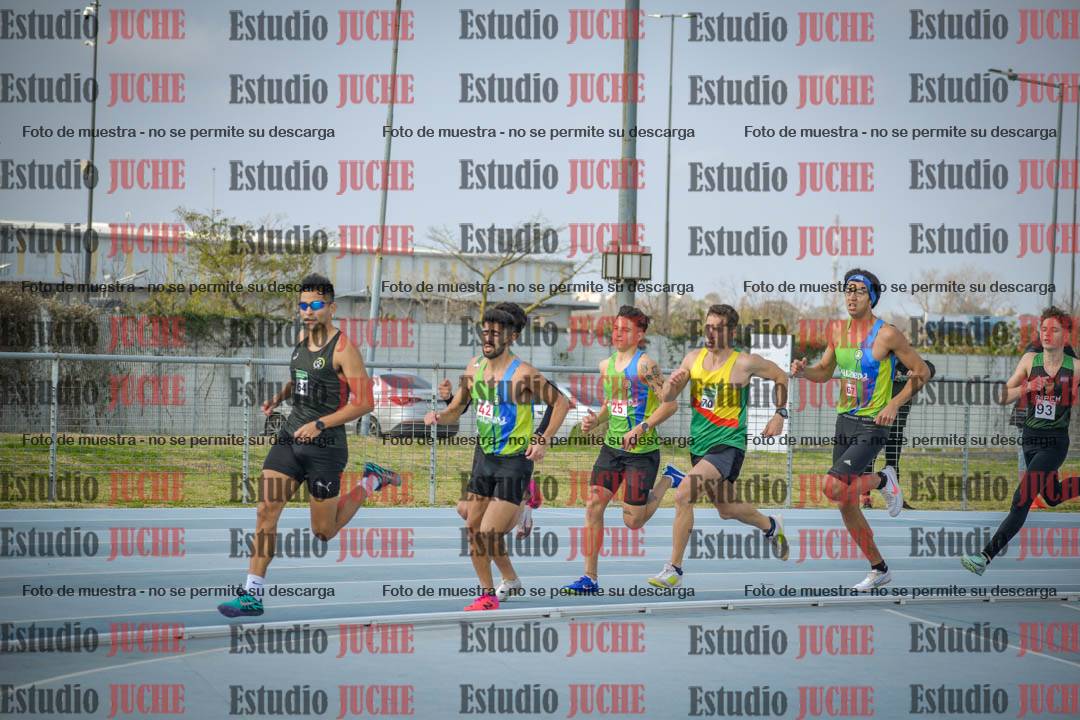 Fotos de los 800 m llanos de varones
