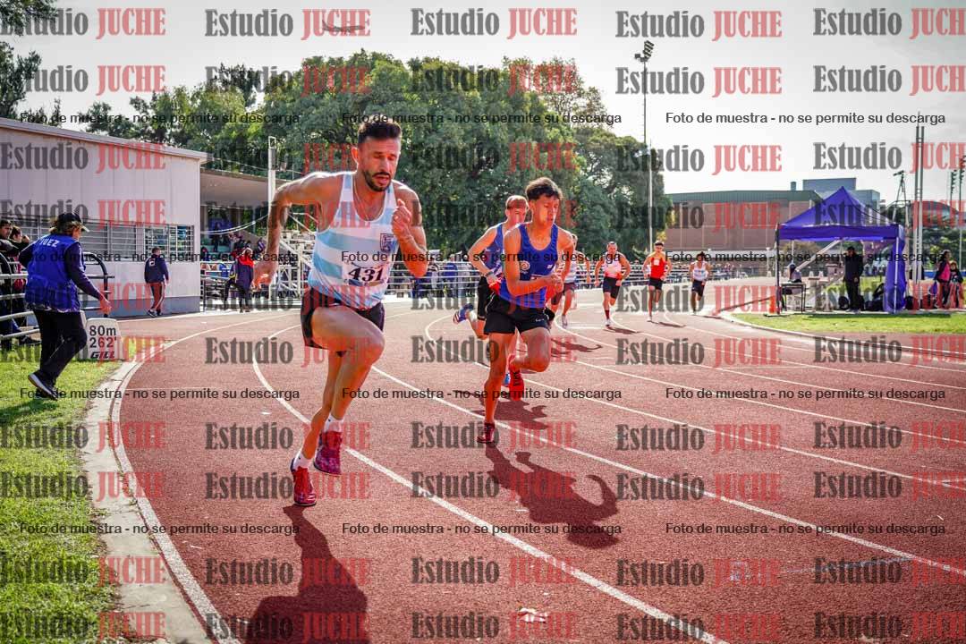 Fotos de los 800 m llanos de varones