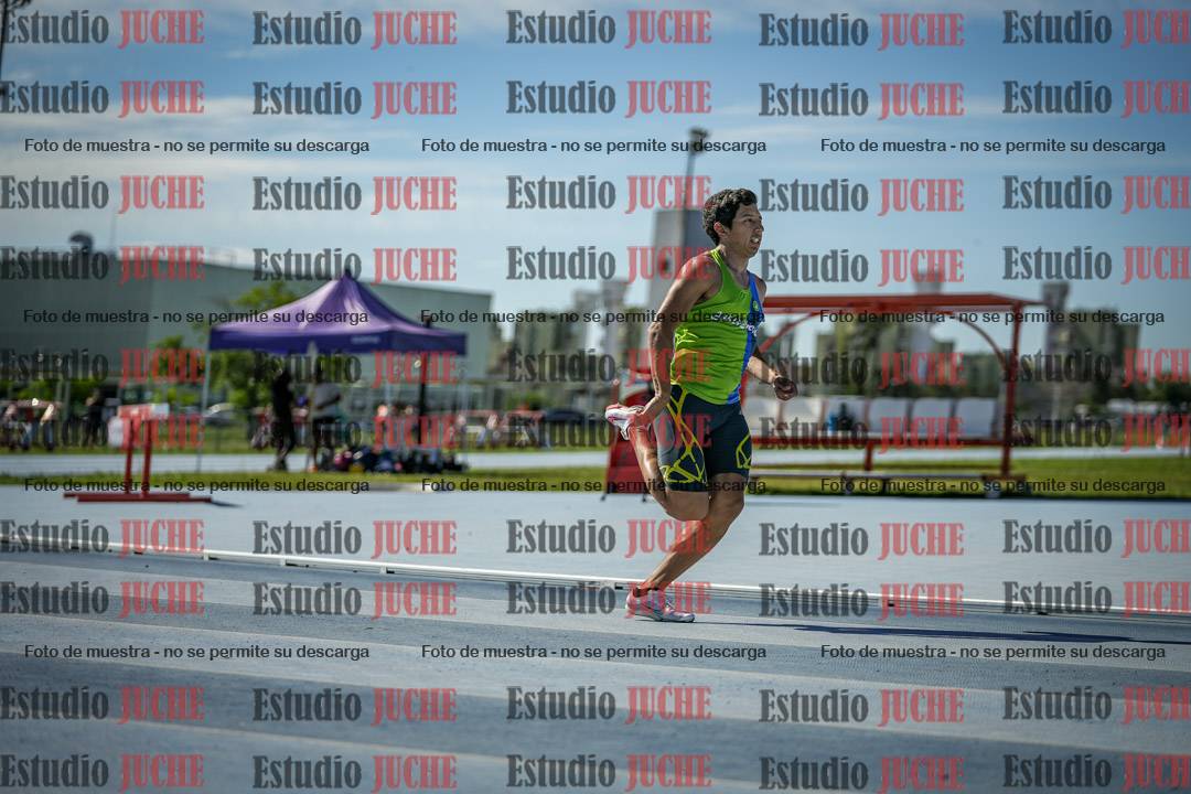 Fotos de los 400 m llanos de varones