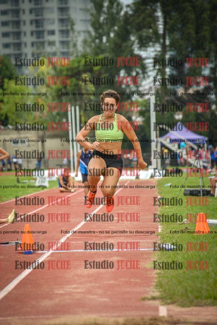 Fotos del salto triple - tabla de 8 y 10