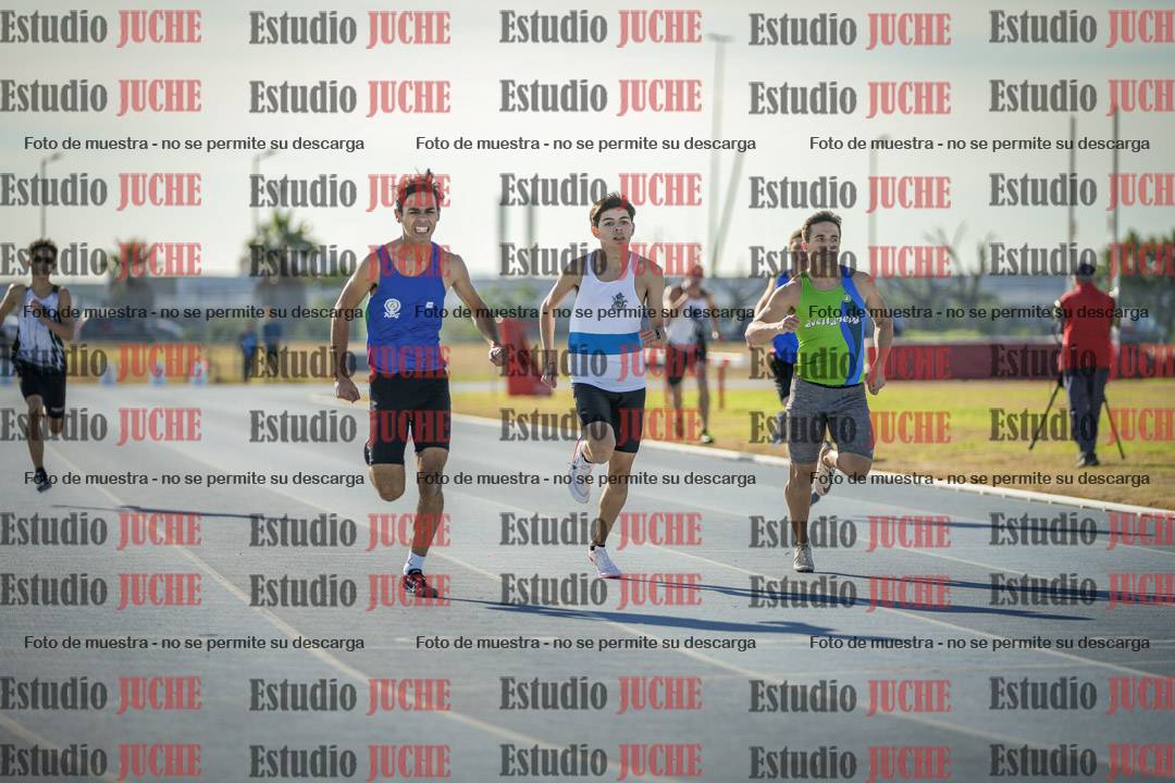 Fotos de los 400 m llanos de varones
