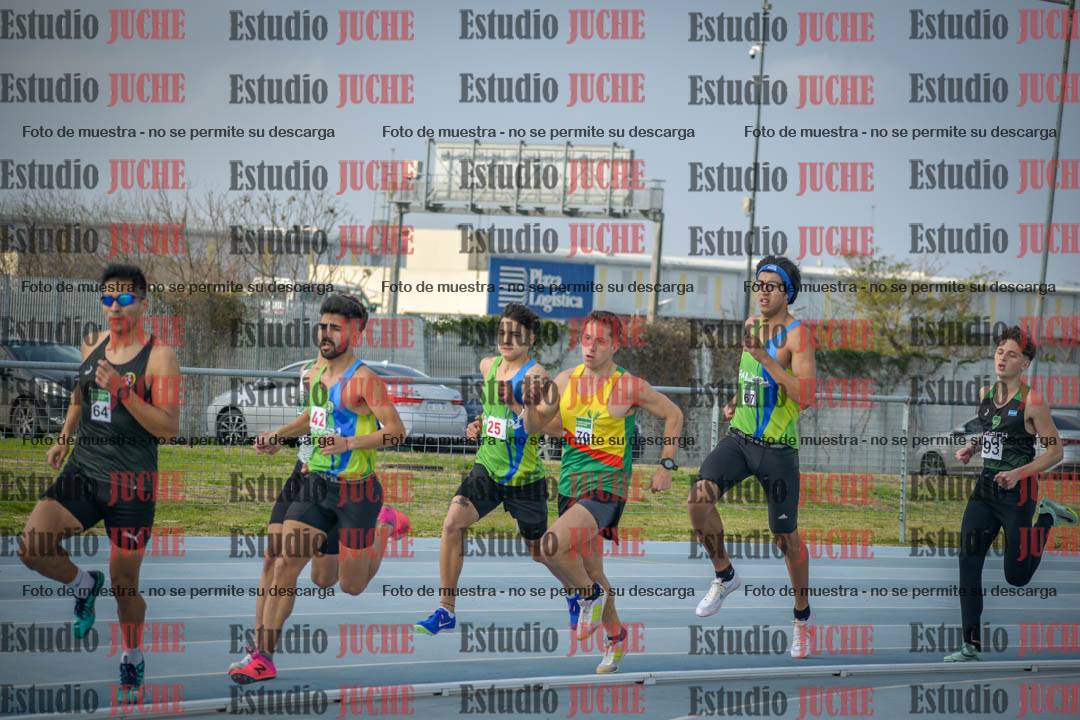 Fotos de los 800 m llanos de varones