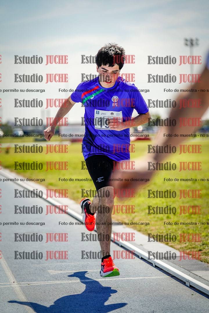 Fotos de los 800 m llanos de varones