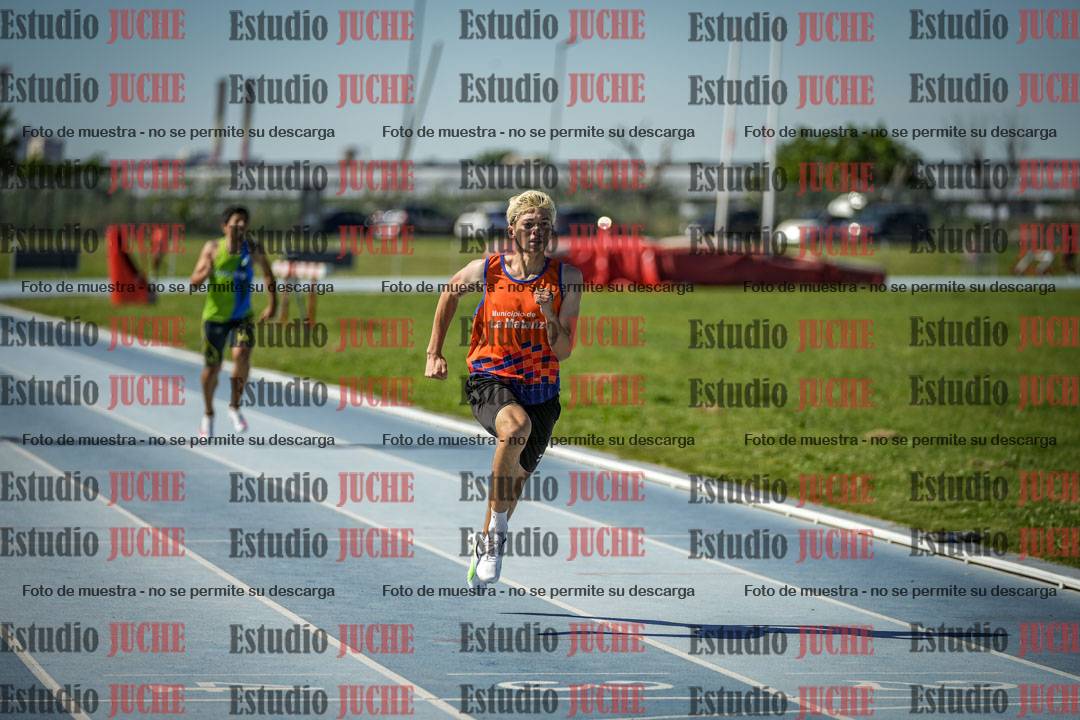 Fotos de los 400 m llanos de varones