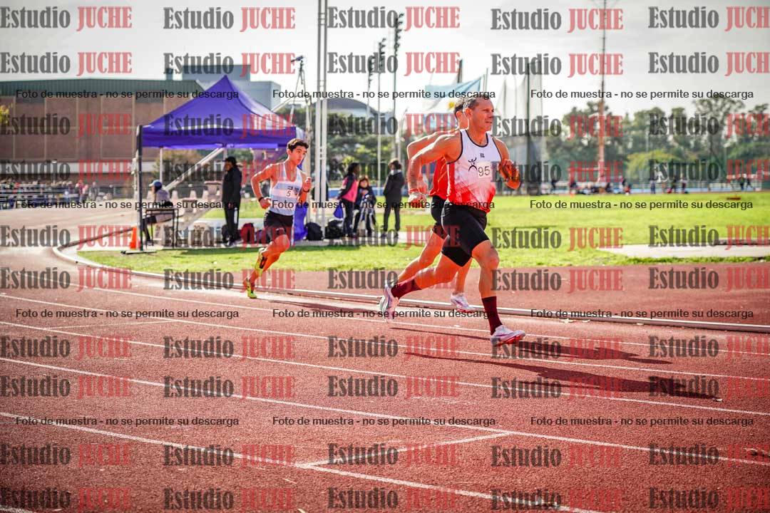 Fotos de los 800 m llanos de varones