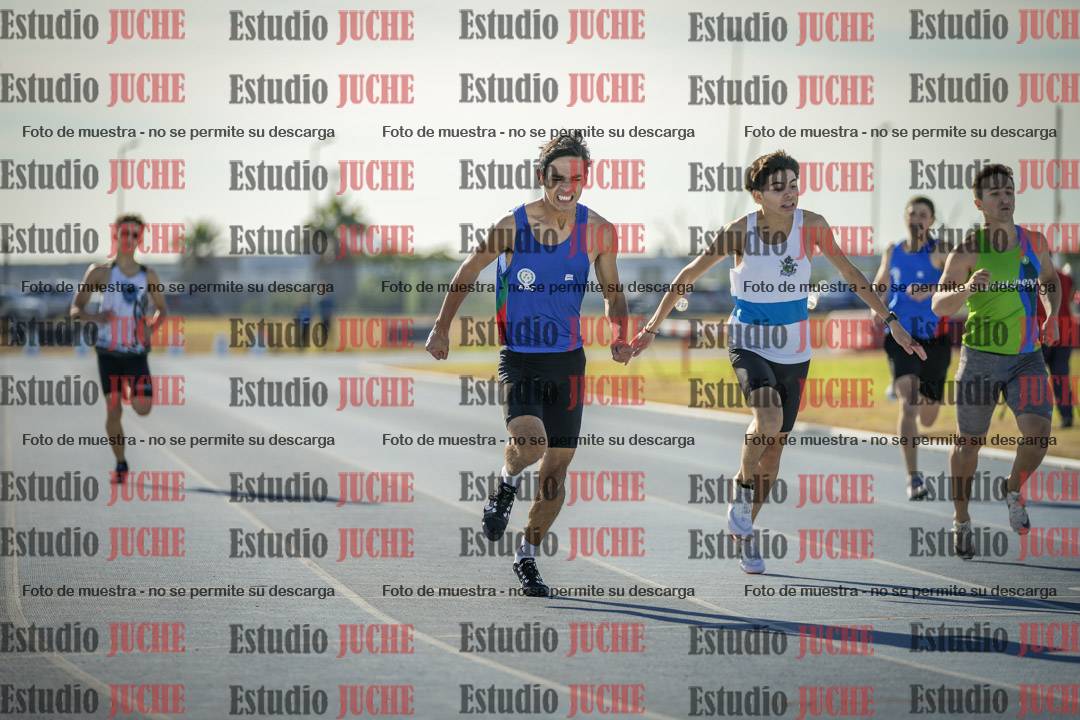 Fotos de los 400 m llanos de varones