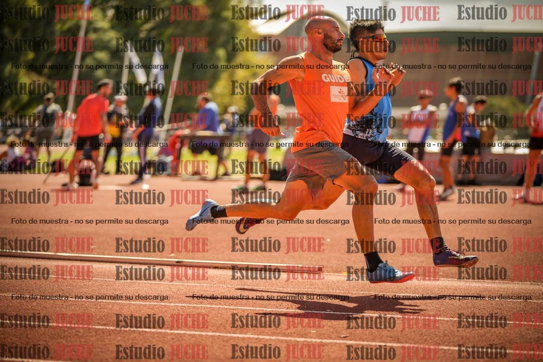 Fotos de los 400 m llanos de varones