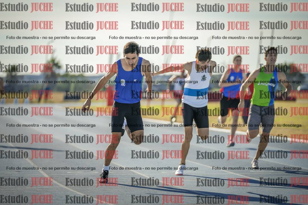 Fotos de los 400 m llanos de varones