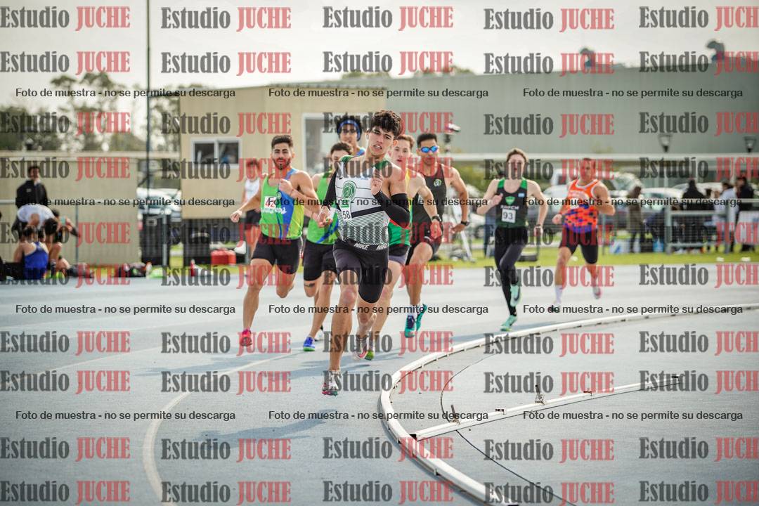 Fotos de los 800 m llanos de varones
