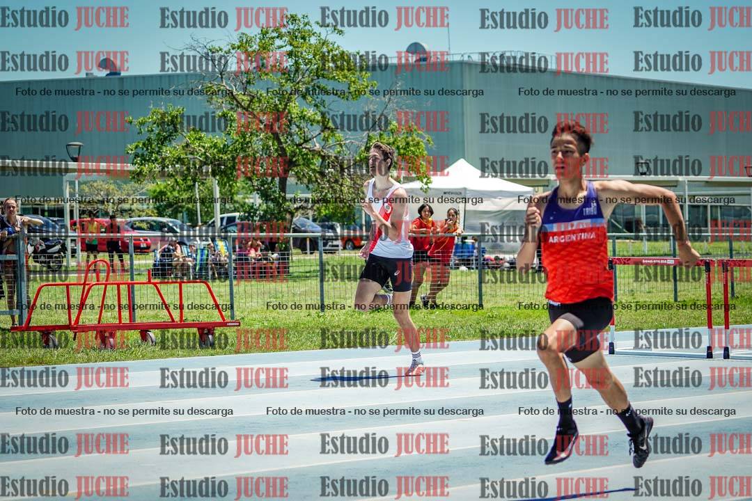Fotos de los 400 m con vallas de varones
