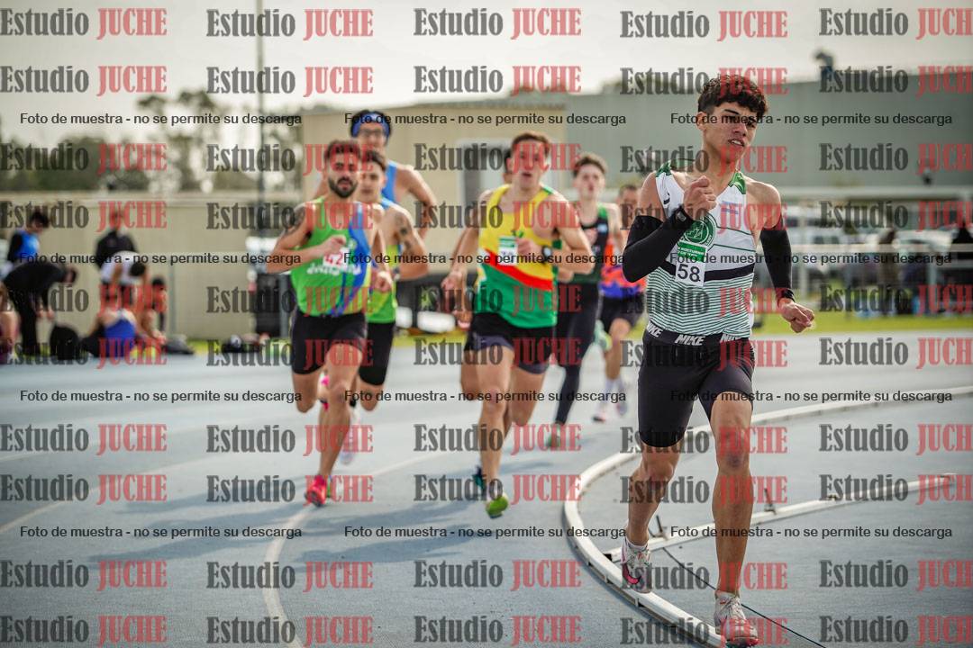 Fotos de los 800 m llanos de varones